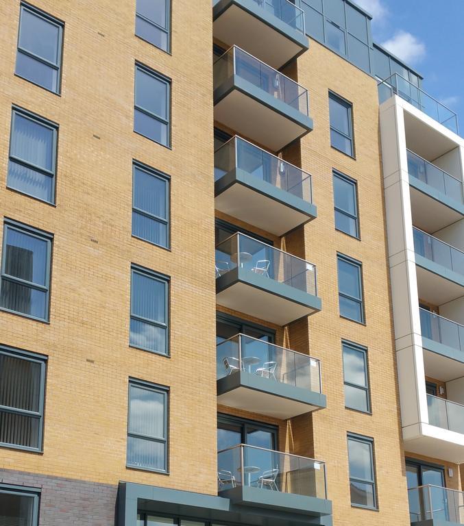 Contemporary Apartments With Secure Parking 독서 외부 사진